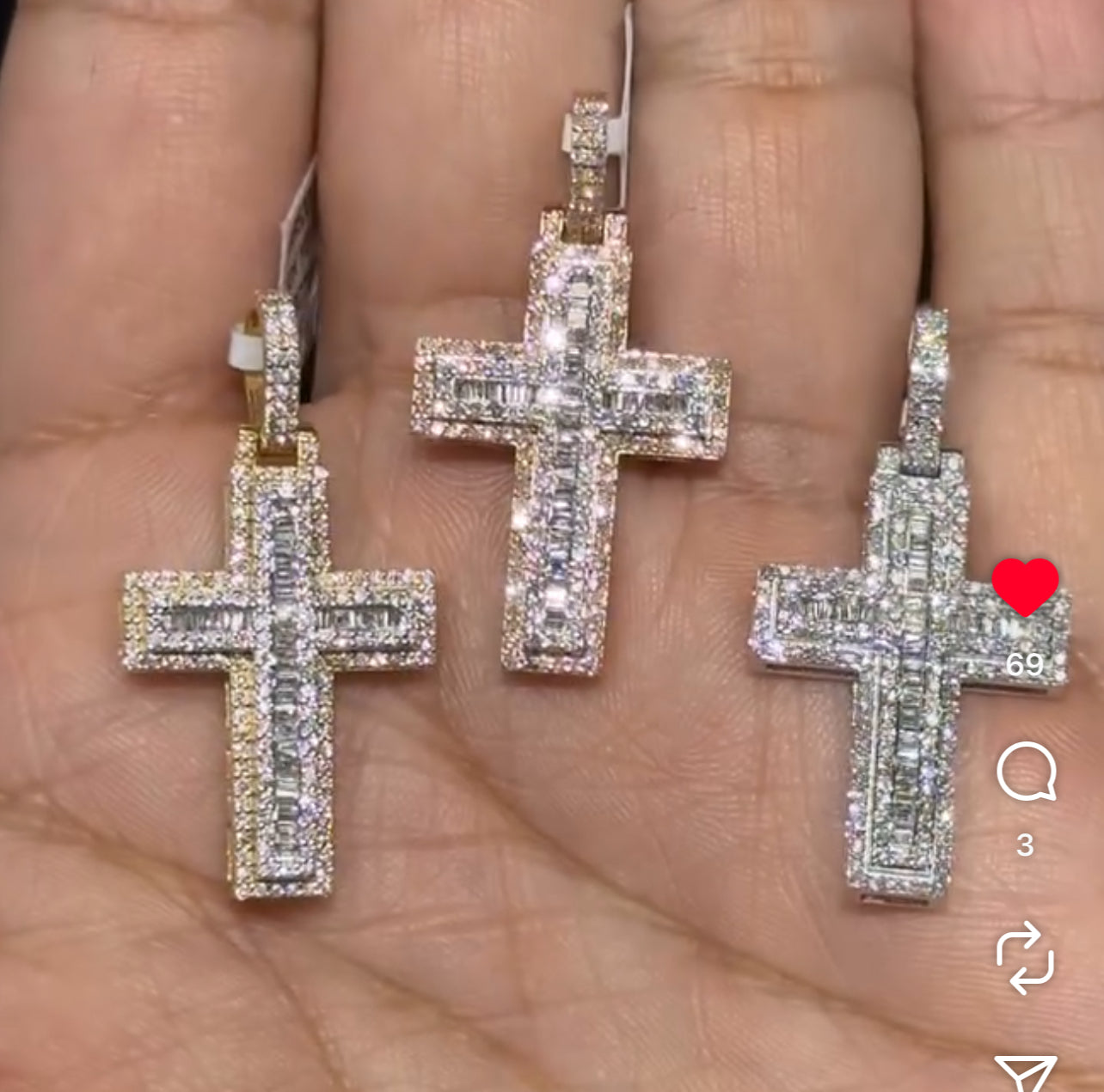 10k Gold cross pendant pendant w/ diamonds