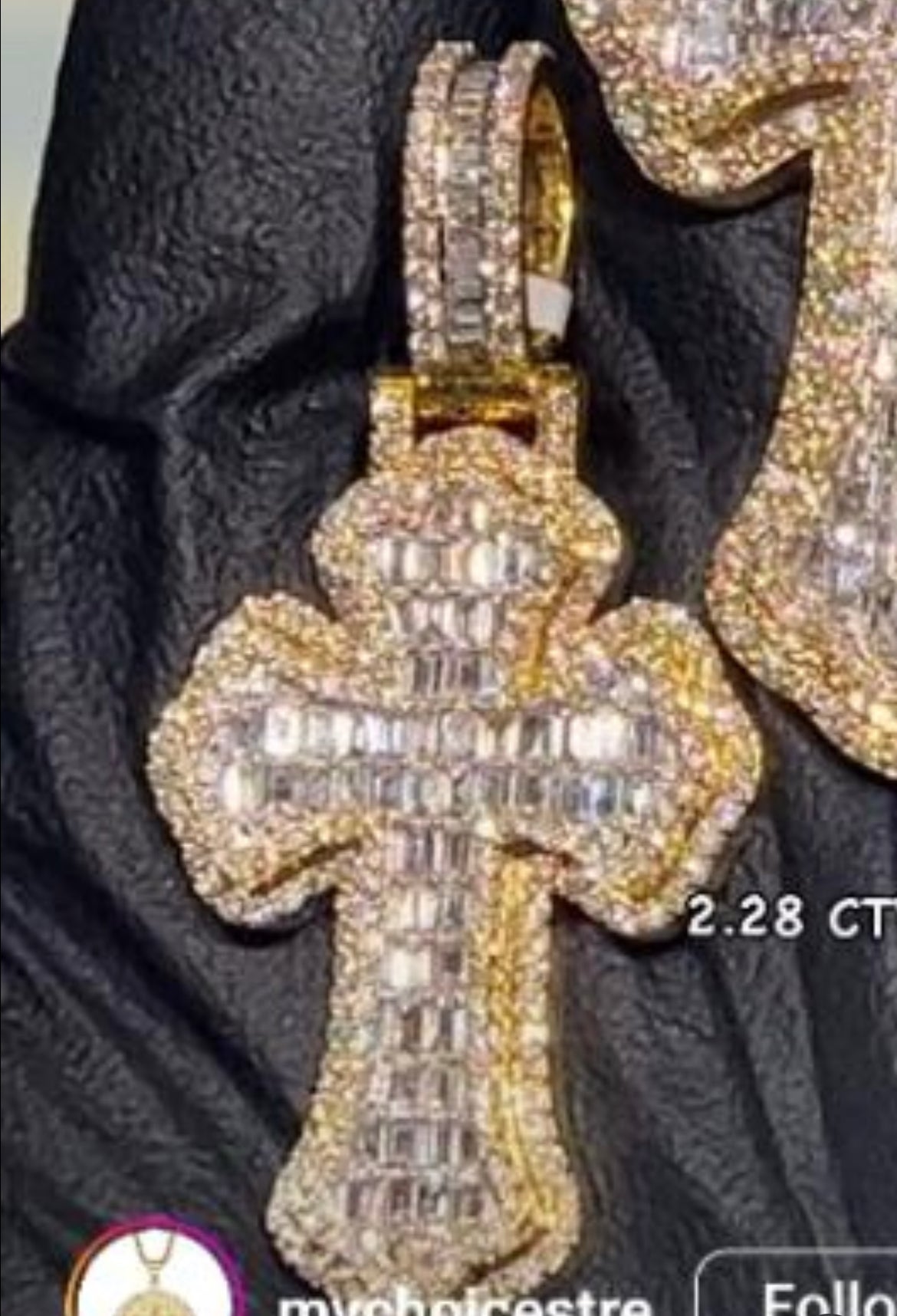 10k Gold 2.28 CTW cross w/ diamonds 💎