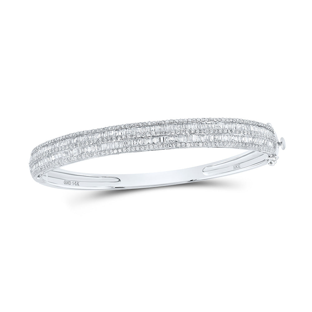 14kt White Gold Womens Baguette Diamond Bangle Bracelet 3-5/8 Cttw